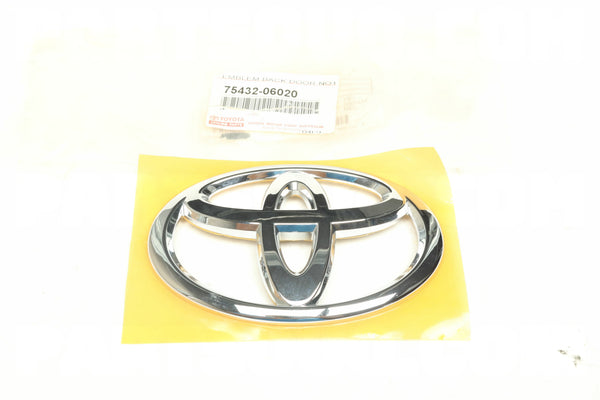 EMBLEM, LUGGAGE COMPARTMENT DOOR 7543206020