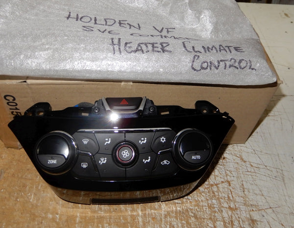 HOLDEN COMMODORE STEREO/HEAD UNIT DISPLAY SCREEN, 8