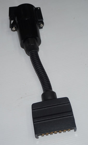 ADAPTER 7 PIN MALE FLAT PLUG TO 7 PIN ROUND FEMALE CONNECTOR ON TRAILER